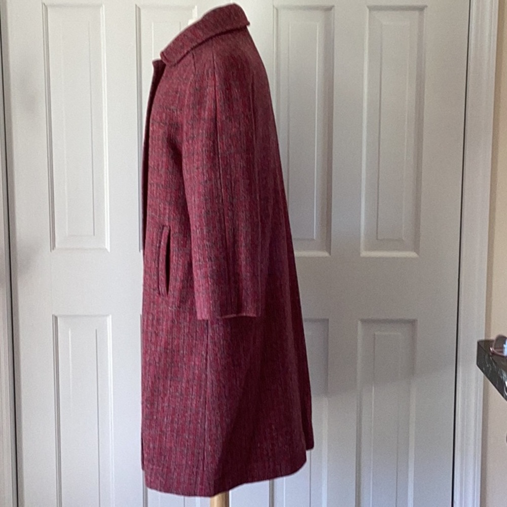 Harris Tweed Elegant Red Wool Coat